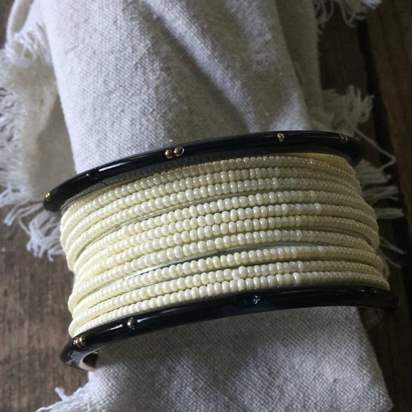 Vintage Jewelry - 13 VINTAGE Bangle Bracelets